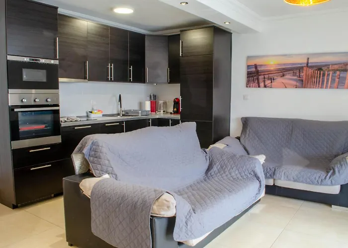 Angelmoon Modern & Sea Views