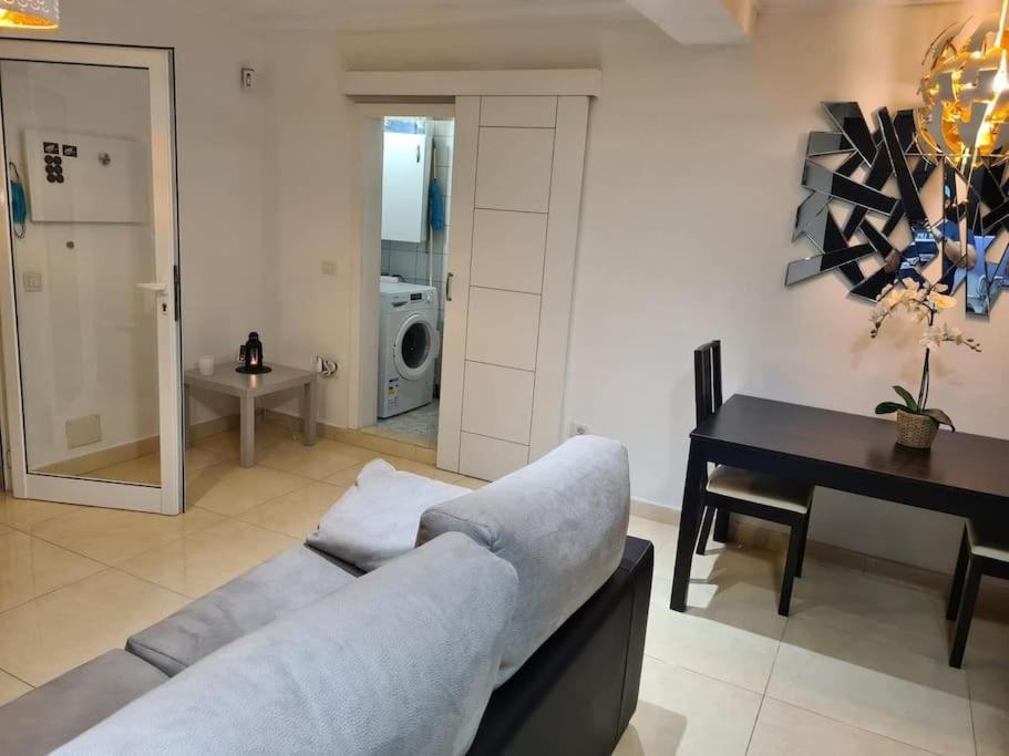 Angelmoon Modern & Sea Views Appartement *
